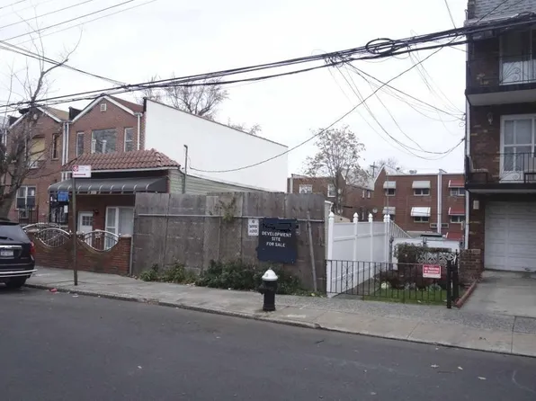 929 E 84th St, Brooklyn, NY 11236