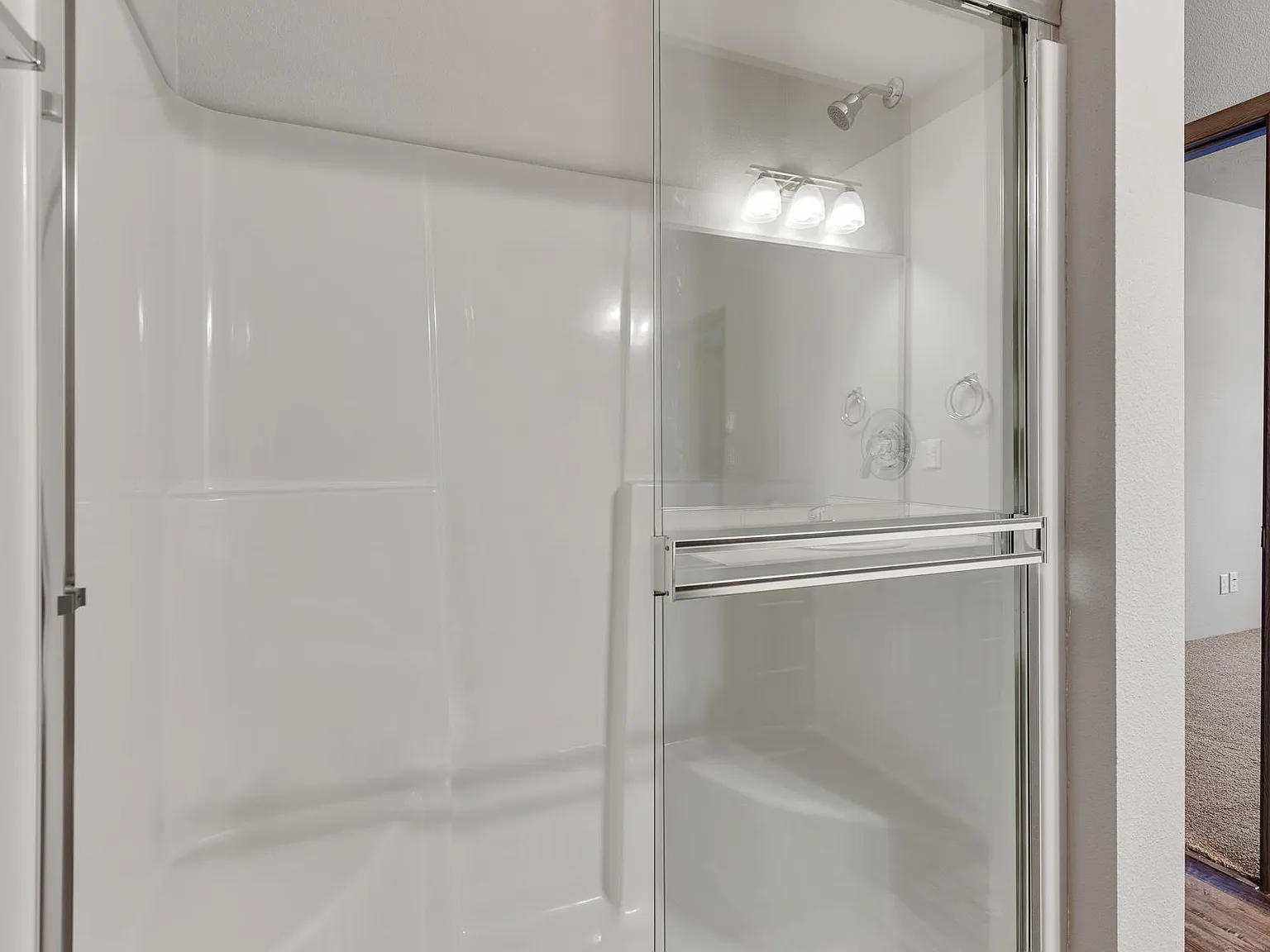 525 N Michigan Rd — Photo 3