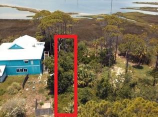 216 E Bay Shore Dr, Eastpoint, FL 32328
