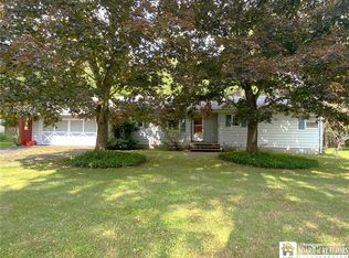 97 Sanford Dr, Jamestown, NY 14701