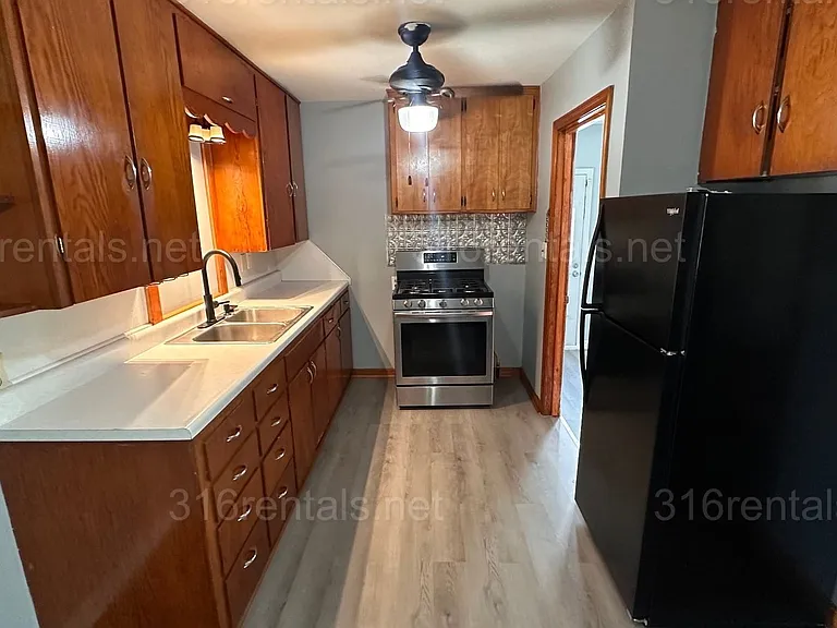 1757 S Fern St — Photo 13