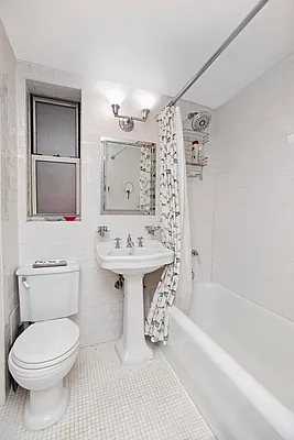 Rented by Apartment Luxe Realty Group, Inc | media 49