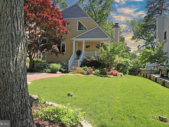 2nd image of 1195 Bay Highlands Dr