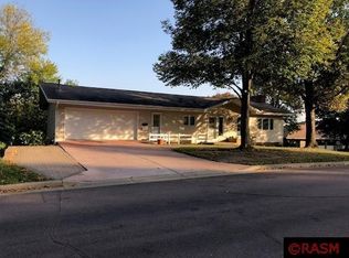 1411 S Washington Ave, Saint Peter, MN 56082