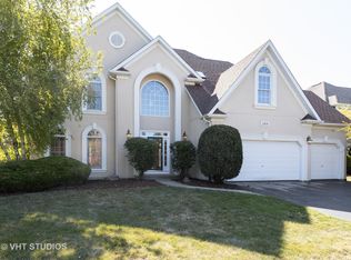 2416 New Haven Dr, Naperville, IL 60564