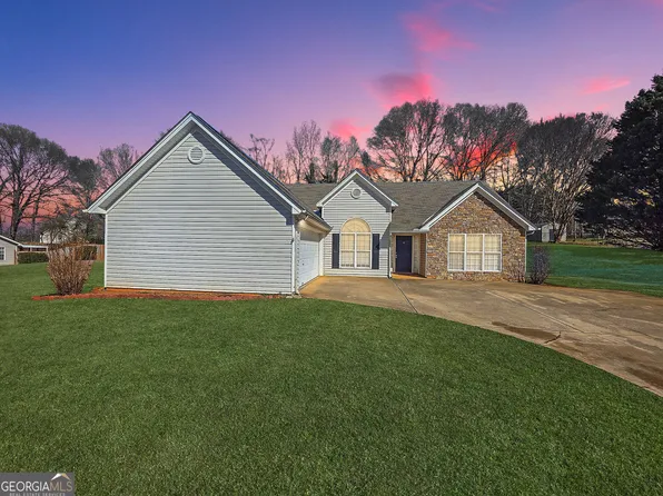 406 Kiley Dr, Hoschton, GA 30548