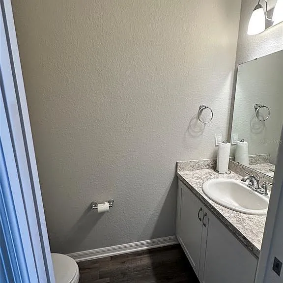 544 Gadsden Ln — Photo 9