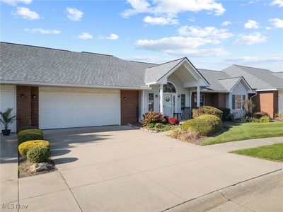 996 Rosemarie Cir, Wadsworth, OH, 44281