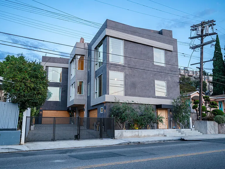 1264 Hyperion Ave — Photo 32