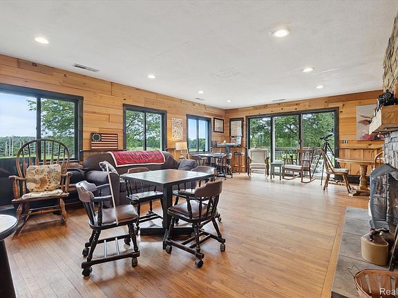5th image of 3435 Dietz Rd