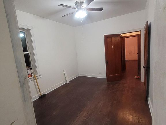3rd image of 2208 N Merrimac Ave #1
