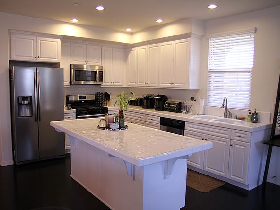 4th image of 3250 S Westmont Ln APT 9