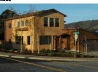 798 Alta Loma Dr, South San Francisco, CA 94080