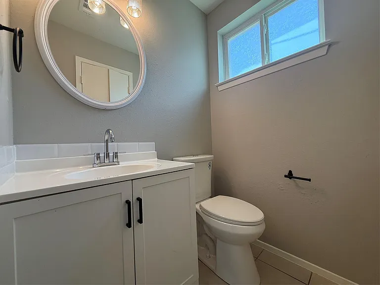 723 Onaleigh Dr — Photo 10