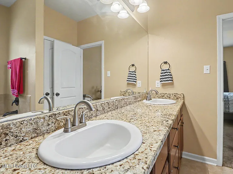 15181 Oberlin Ave — Photo 12