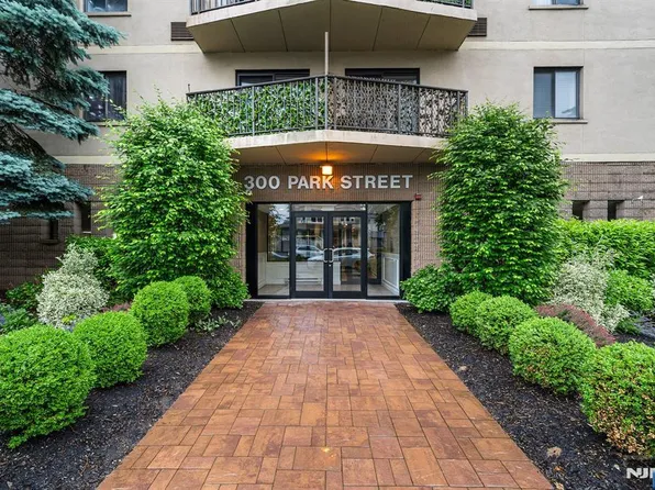 300 Park St APT 5G, Hackensack, NJ 07601