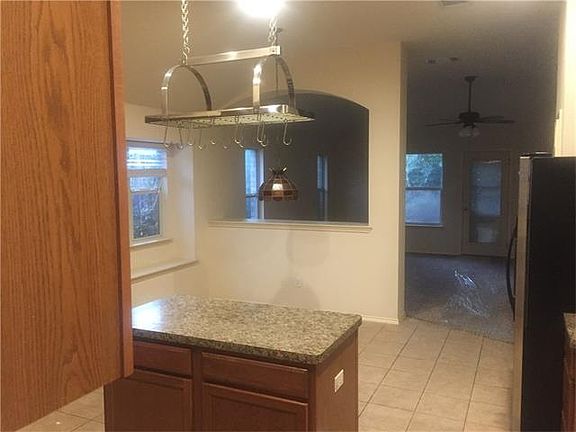 4th image of 173 Poplarwood Dr