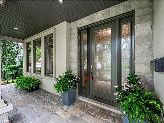 3rd image of 249 Lakeside Ave