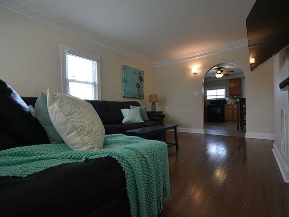 5th image of 7839 Catherine Ave