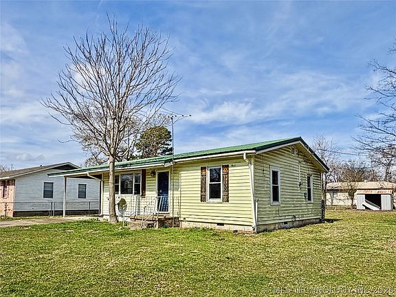 2nd image of 210 Northside Ct