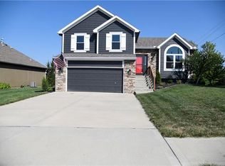 9124 NE 103rd St, Kansas City, MO 64157