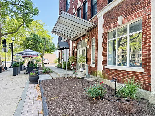 881 Lafayette Blvd #2H Photo 1