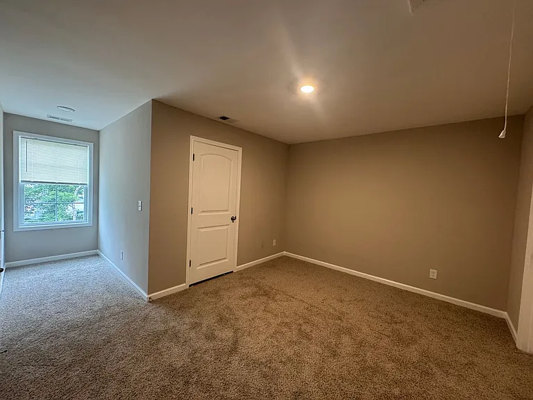 209 Mountaindale Dr — Photo 17