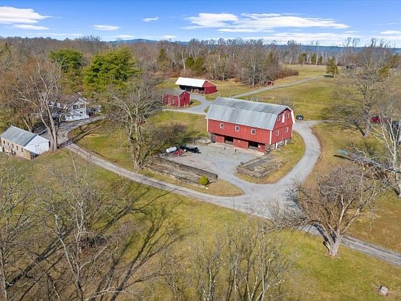 4th image of 152 Warsaw Rd