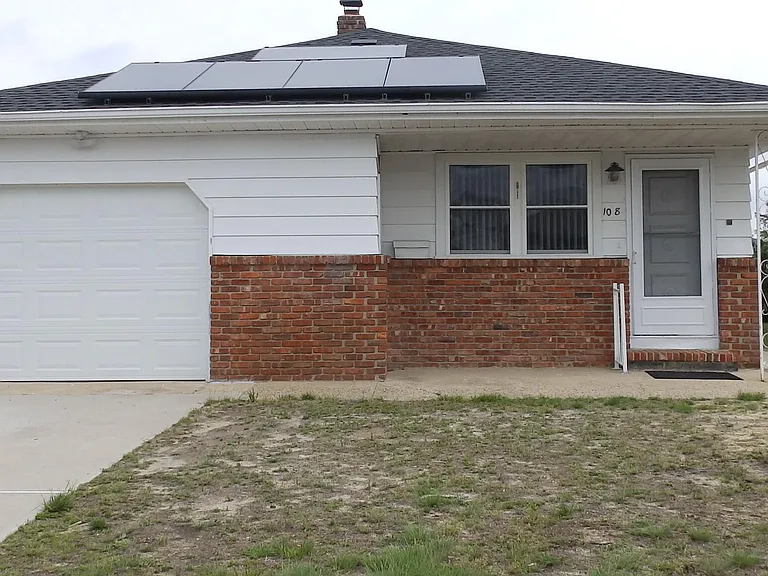108 Barbuda St — Photo 3
