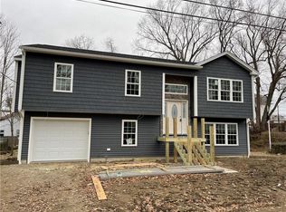 21 Pennsylvania Ave, West Warwick, RI 02893