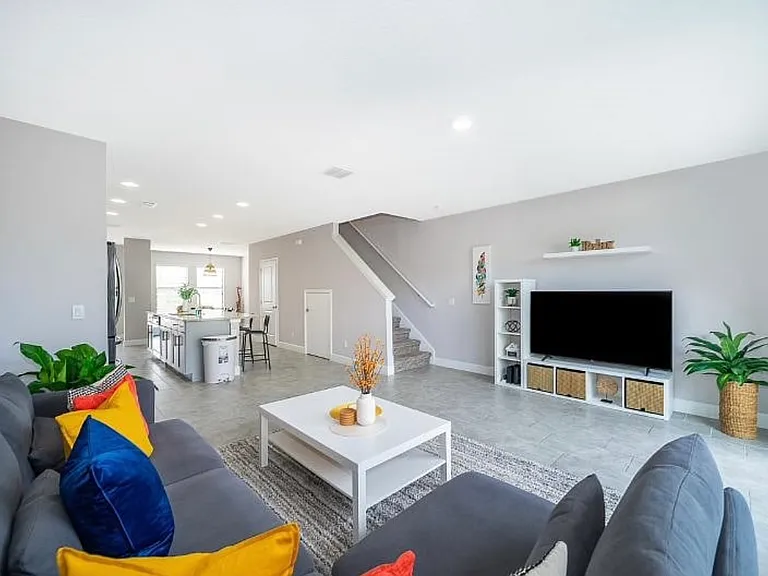 4706 Terra Esmeralda Dr — Photo 2