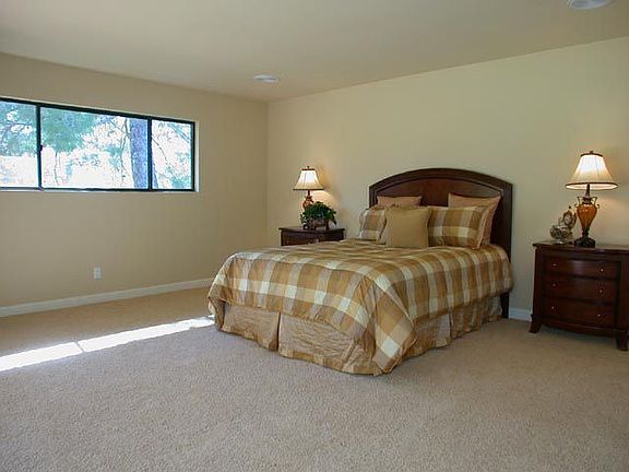 Large master with golf course view