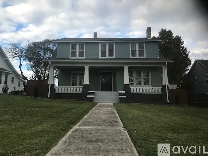 416 W 6th St #6
