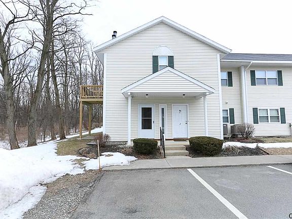 2nd image of 901 Greenwich Dr