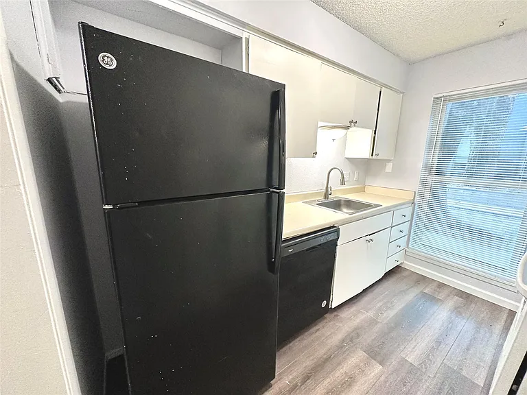 3822 Southway Dr #102 — Photo 11