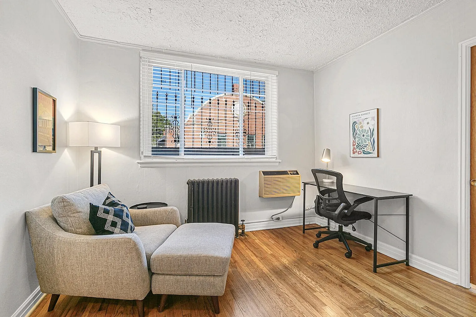 2 bed, 1.0 bath, $2,829 — Photo 2