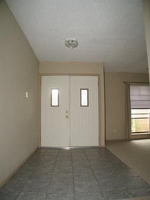 5th image of 1030 HICKORY TRL