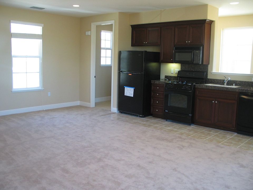 2nd image of 874 Chateau Heights Ct