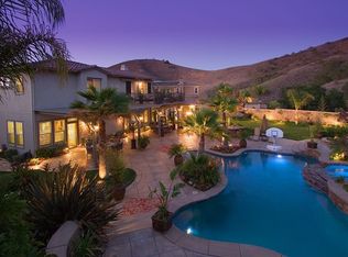 391 Loire Valley Dr, Simi Valley, CA 93065