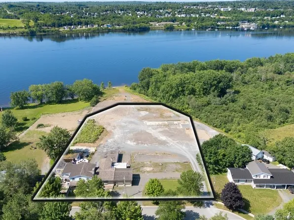 69 Ross Ter #59, Fredericton, NB E3A 8E5