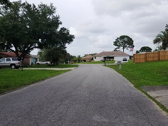 2nd image of 3080 N Juniperus Way