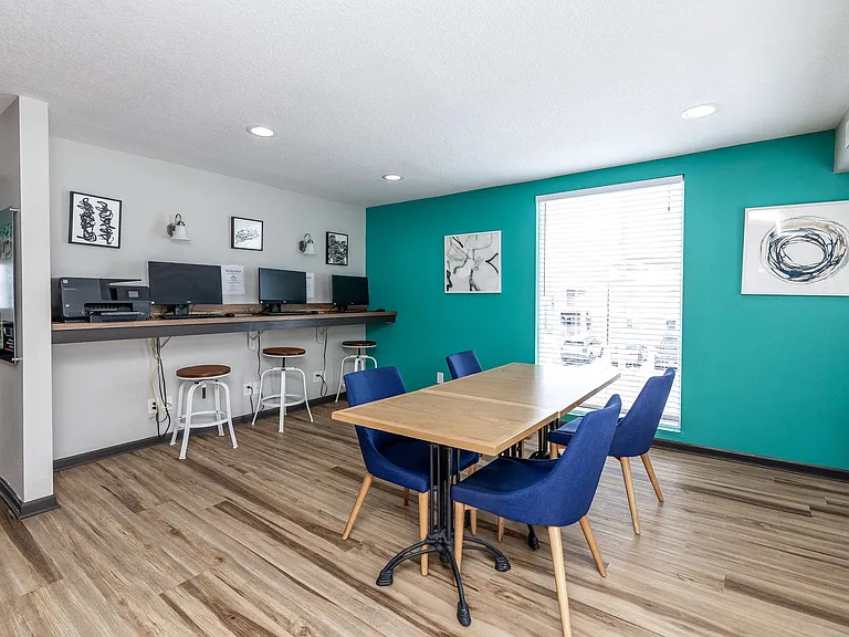 FREE 2nd Month's Rent When You Apply Within 24 Hours of Your Tour at Weston Park Apartments! — Photo 25