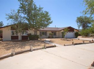 13619 Lakota Rd, Apple Valley, CA 92308
