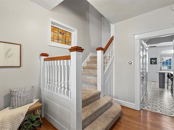 4th image of 5011 Murdoch Ave