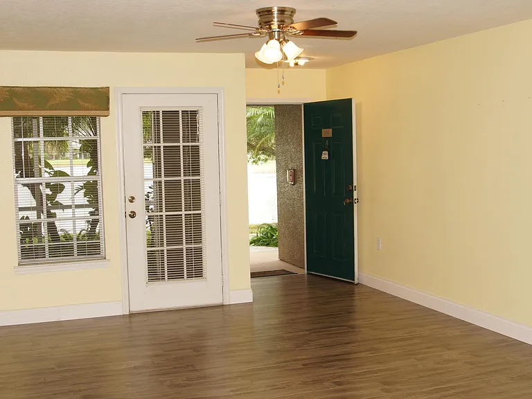 8917 Manor Loop #107 — Photo 6
