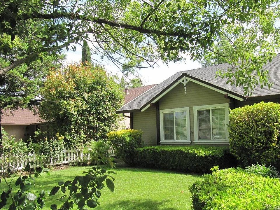 1st image of 413 Dry Creek Ln