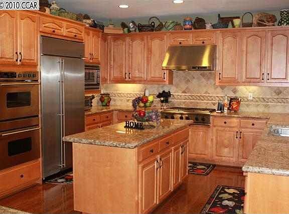 2nd image of 621 Stevens Ct