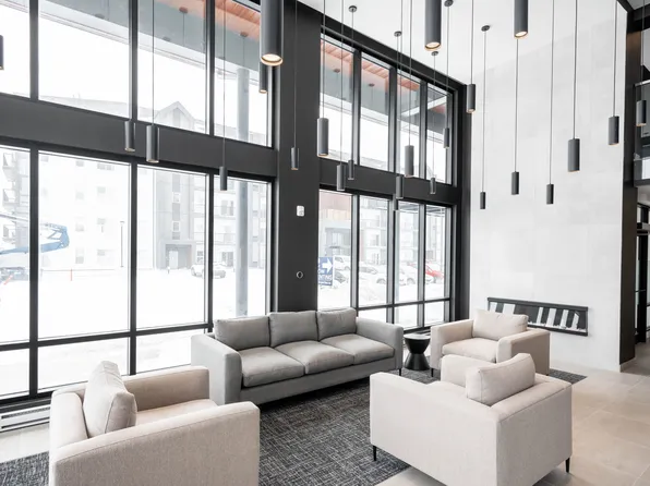 550 De La Seigneurie Blvd, Winnipeg, MB R3X 0W3