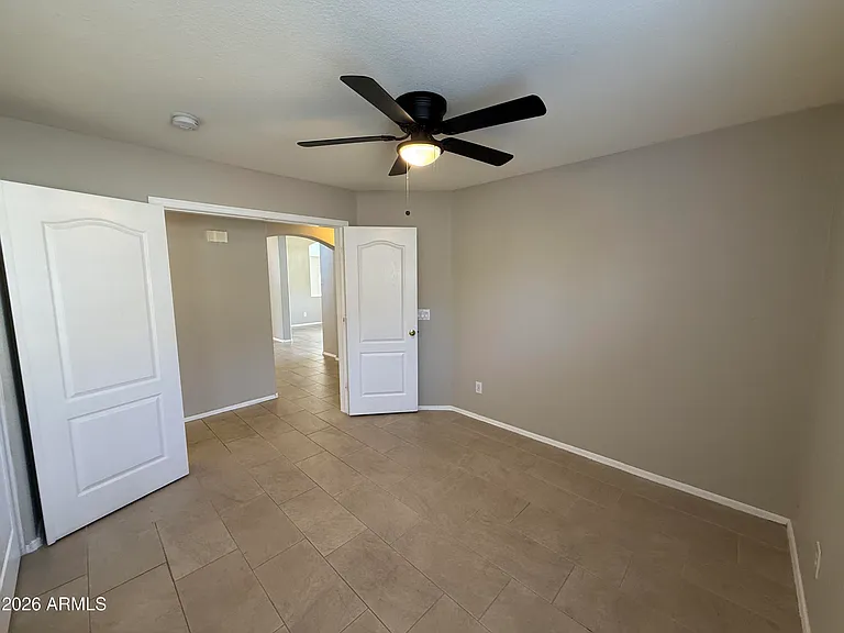 1644 E Oakland St — Photo 34