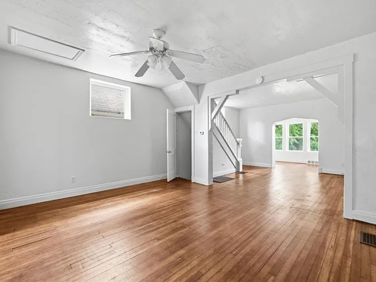 2927 Willett Rd — Photo 8
